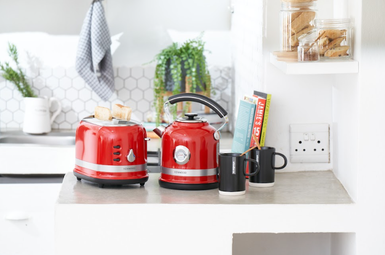 Kenwood Moderna Kettle Red 1.7L ZTM55.000RD Adams